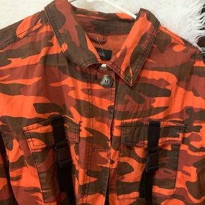 Camouflage crop jacket/top